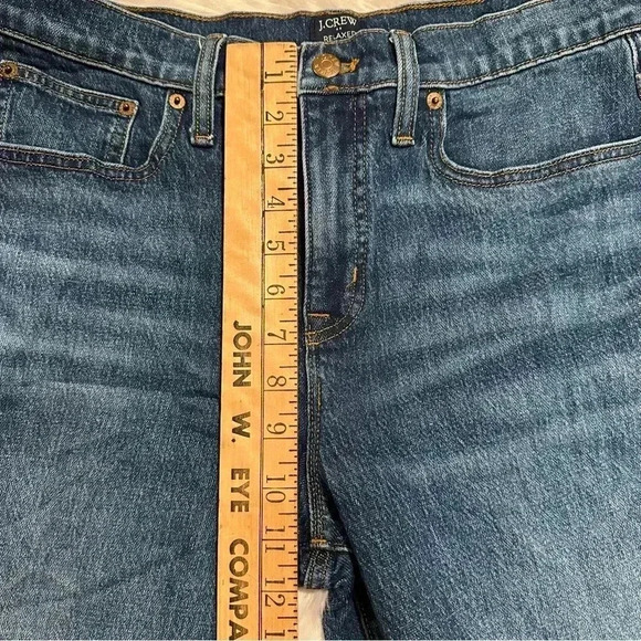 J. Crew Relaxed Boyfriend Jean in All-Day Stretch, Jules Wash, 28 - Picture 10 of 13